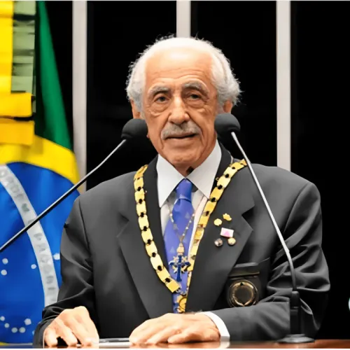 Alberto Mansur